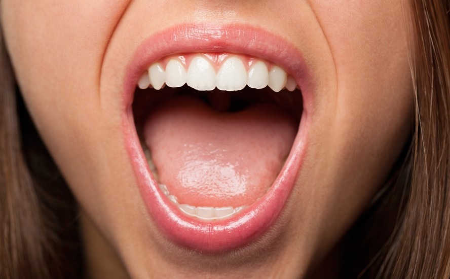 Saliva: Escudo Natural para una Boca Sana y Fuerte